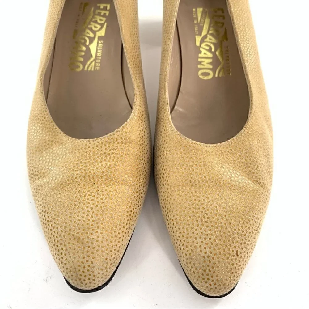 Salvatore Ferragamo heels 9.5 AA gold Italian leather vintage 80s 90s old money